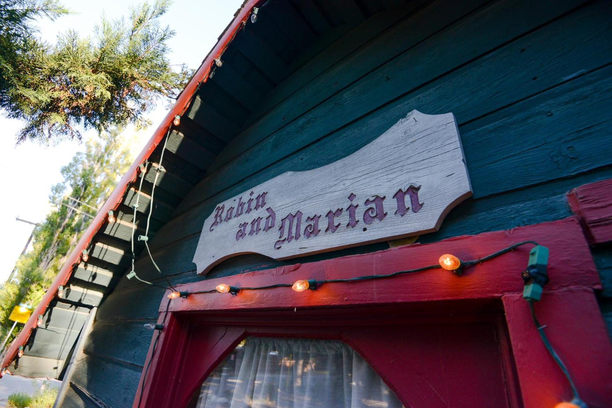 Castle Wood Theme Cottages- Couples Only Big Bear Lake Exterior photo